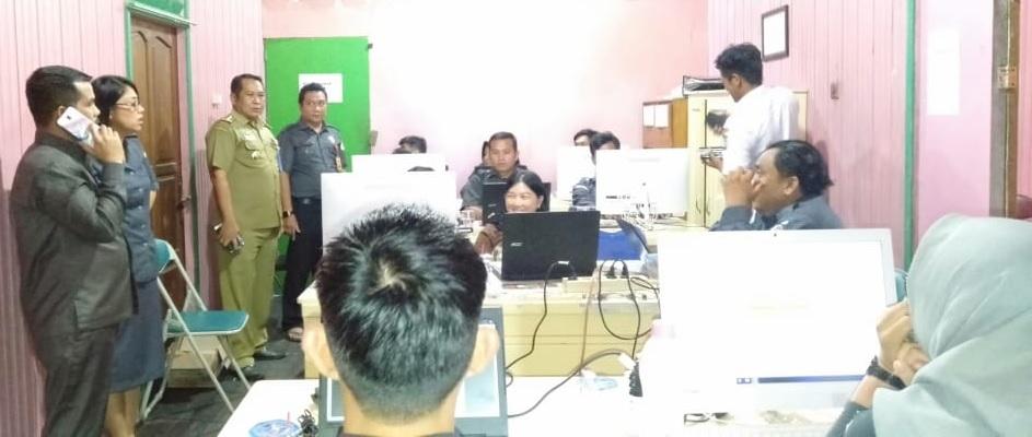 Bawaslu Kabupaten Murung Raya Menggelar Ujian Evaluasi Staf Secara Online Socrative