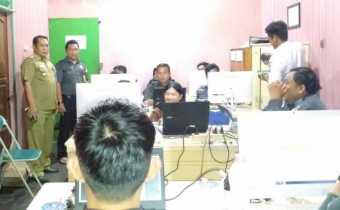 Bawaslu Kabupaten Murung Raya Menggelar Ujian Evaluasi Staf Secara Online Socrative